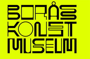 Texten Borås Konstmuseum i modernt typsnitt på neongrön botten